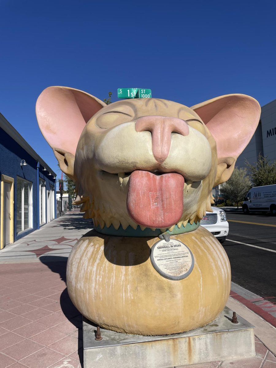 This cat sculpture is really well known and has been in the Arts District for almost 11 years. The cat sculpture was designed by Jesse Carson Smigel.