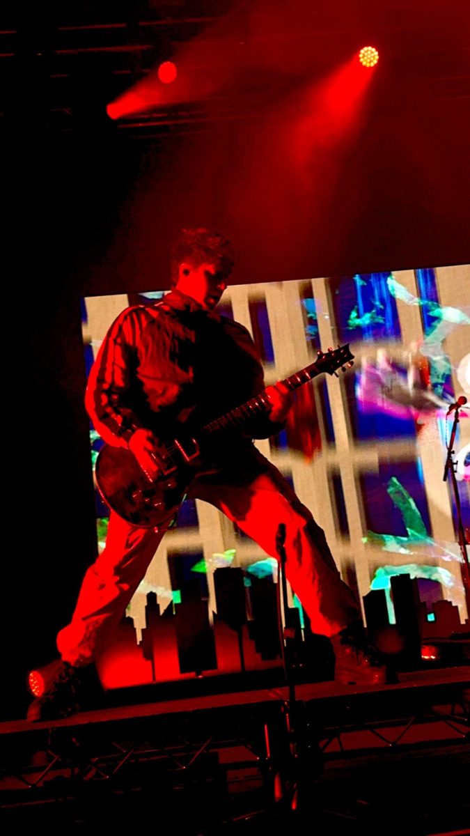 Geoff Wigington during ‘LIKE IT’ at the end of the show